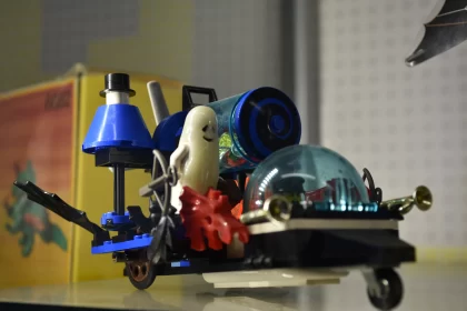 Ghostly Ride: Lego Phantom Car's Eerie Charm