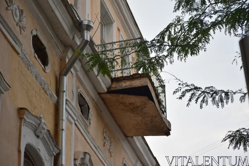 The Old Decaying Balcony: The Story in Detail Free Stock Photo