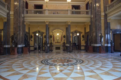 Gateway to Splendor: Main Entrance Interior Decoration