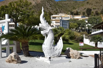 White Beach Sculpture: An Ode to Spanish Enlightenment and Nabis Symbolism