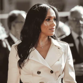 Meghan Markle in a Stylish Trench Coat