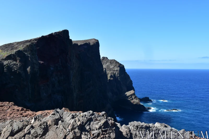 PHOTO Majestic Cliffs Overlooking the Ocean in Madeira