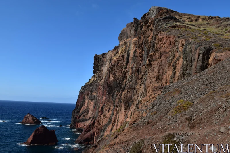 PHOTO Breathtaking Madeira Cliffs