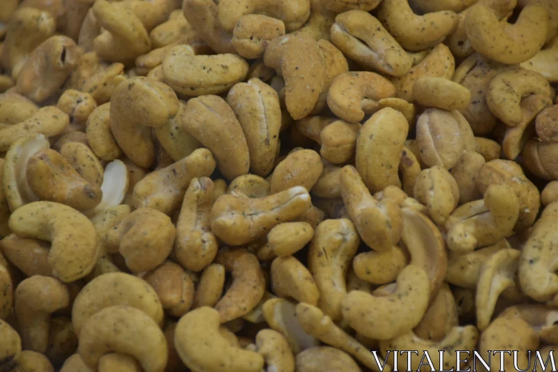 PHOTO Golden Cashew Nuts Image