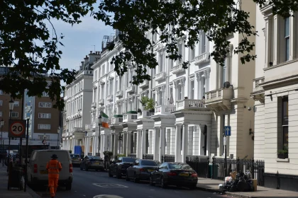 Elegant London Street View