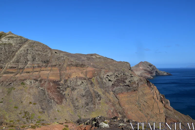 Madeira's Oceanic Cliff Views Free Stock Photo