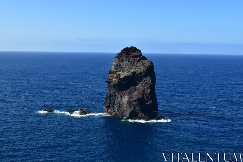 Natural Sea Stack in Madeira Free Stock Photo