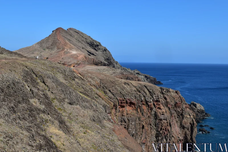 Madeira's Majestic Oceanfront Cliffs Free Stock Photo