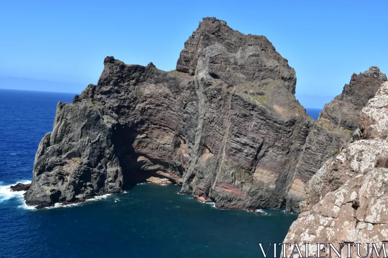 Breathtaking Madeira Cliffs Free Stock Photo