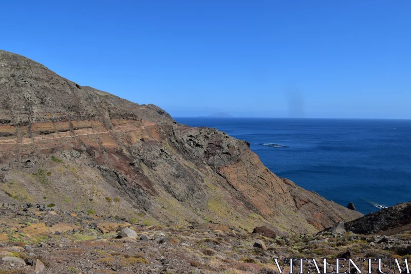 PHOTO Rocky Cliffs by the Sea