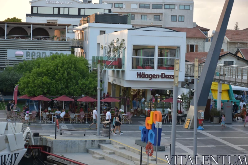 PHOTO Vibrant Café Life in Limassol