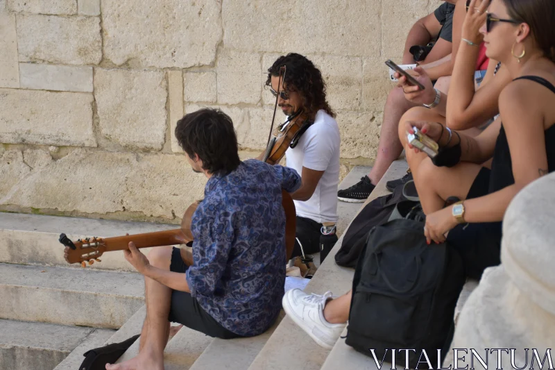 PHOTO Urban Performance on Sandstone Steps