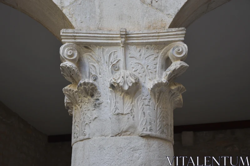 PHOTO Ornate Corinthian Capital Architecture