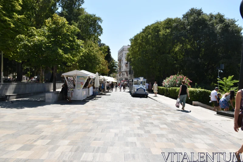 PHOTO Vibrant Street Market and Shoppers