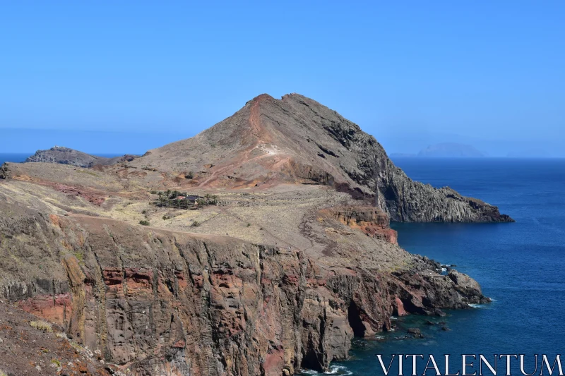 PHOTO Stunning Madeira Island Cliffs