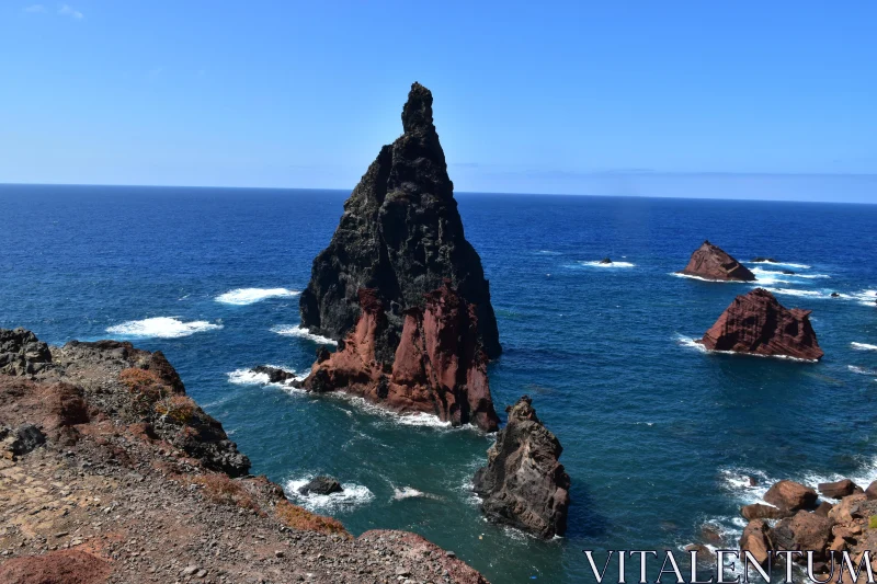 Madeira's Coastal Rock Splendor Free Stock Photo