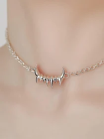 Sophisticated Fang-Style Neck Jewelry