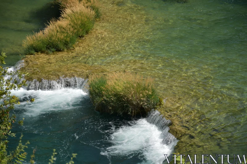 PHOTO Peaceful Cascades in Nature