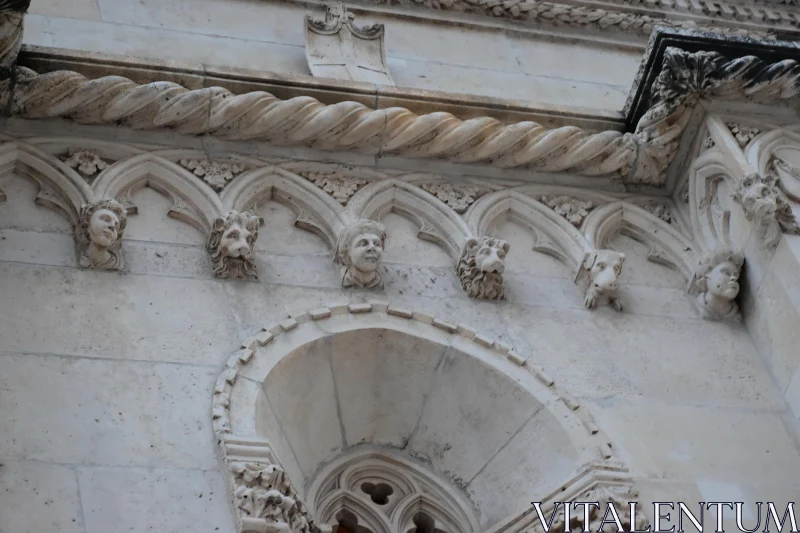 PHOTO Sculptural Details on Building Façade