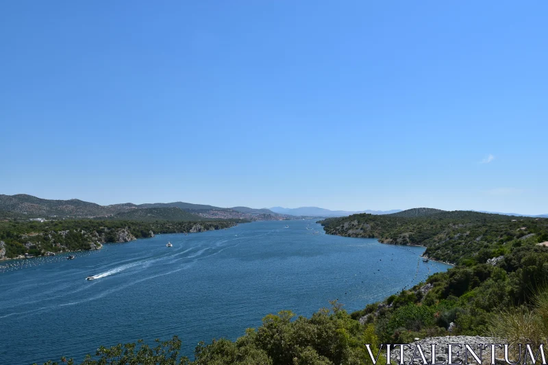 PHOTO Beautiful Coastal Landscape Scene