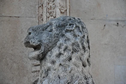 Sculpture of a Majestic Lion