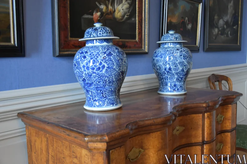 PHOTO Classic Interior with Porcelain Vases