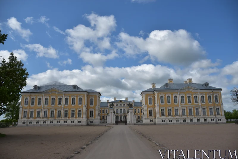 Latvian Baroque Gem: Rundāle Palace Free Stock Photo