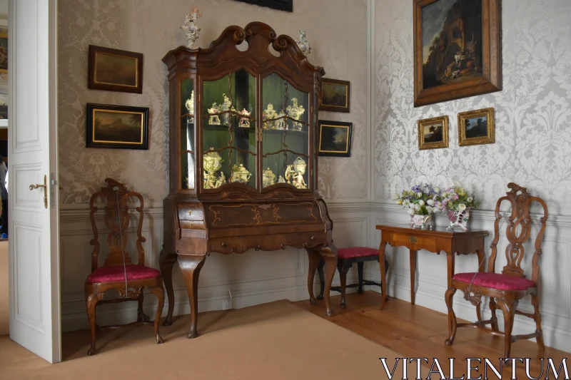 PHOTO Antique Interior with Ornate Furniture