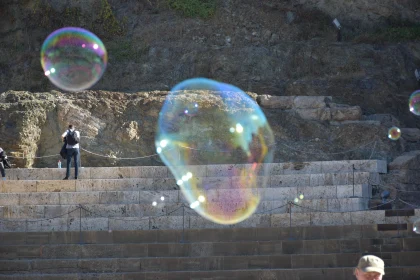 Vibrant Bubbles in an Urban Amphitheater