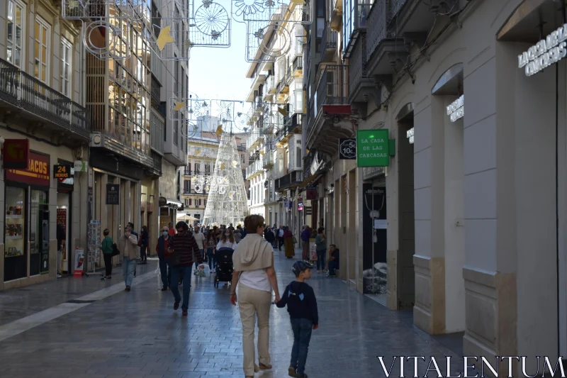 PHOTO Festive Street Life in Malaga