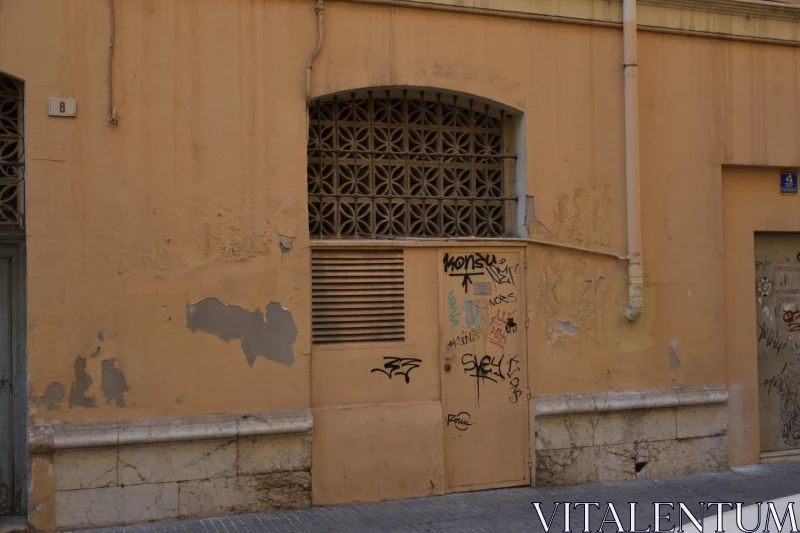 PHOTO Graffiti on Old City Wall