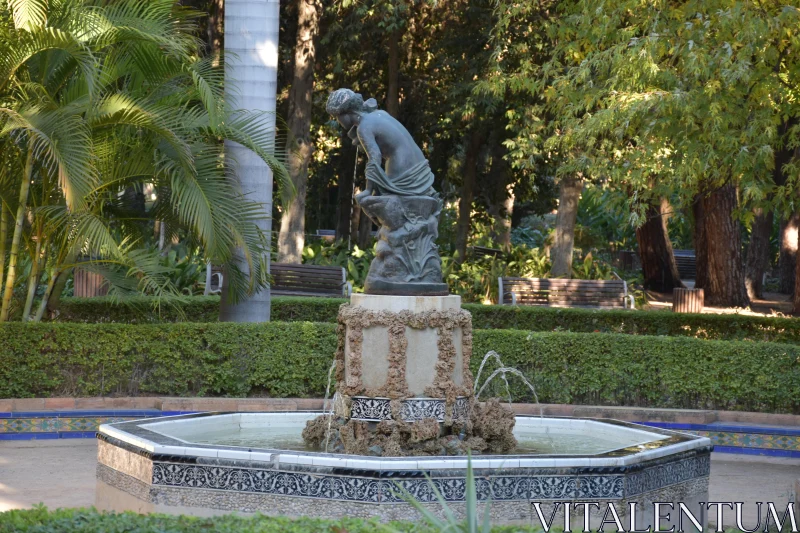 PHOTO Serene Garden Sculpture in Urban Park