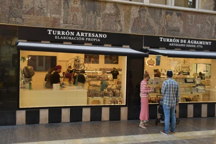 A Stroll to the Turrón Confectionery