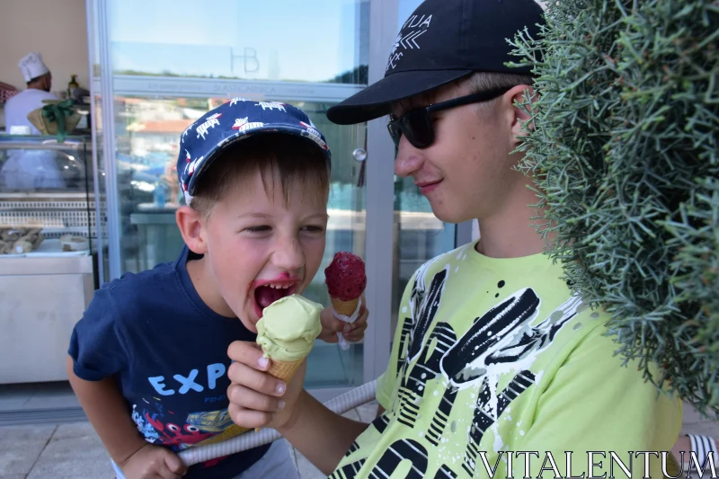 PHOTO Children Enjoying Ice Cream